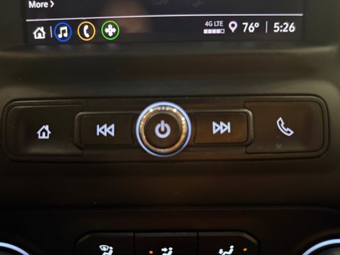 Used 2024 Chevrolet Silverado 1500 Custom image 18