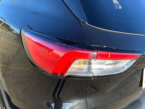 Certified 2022 Ford Escape SE w/ Cold Weather Package image 30