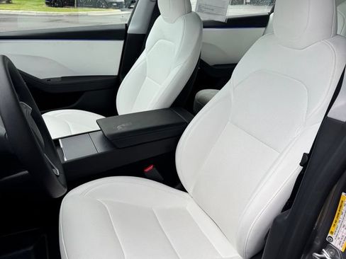 Used 2025 Tesla Model 3 Long Range RWD image 12
