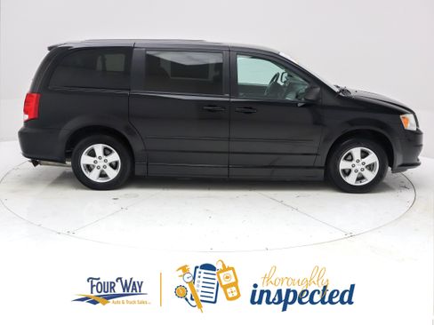 Used 2013 Dodge Grand Caravan SE FWD image 3