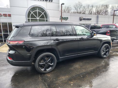 Certified 2024 Jeep Grand Cherokee L Altitude AWD/4WD image 14
