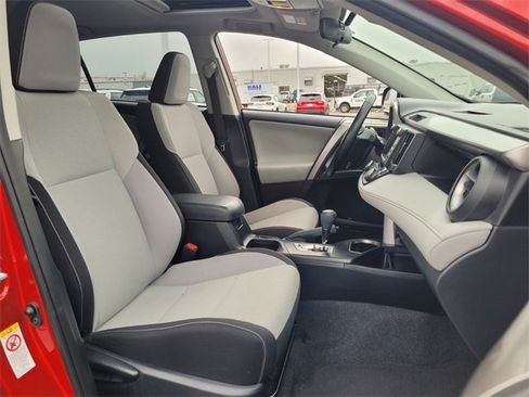 Used 2017 Toyota RAV4 XLE w/ Premium Special Value Package image 15