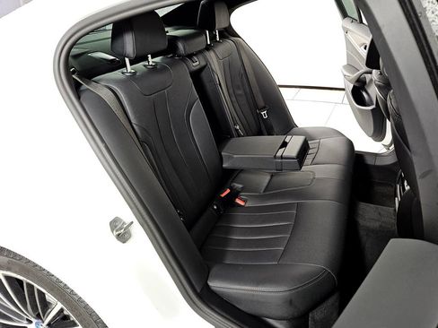 Used 2023 BMW 530e 530e iPerformance w/ Convenience Package image 20