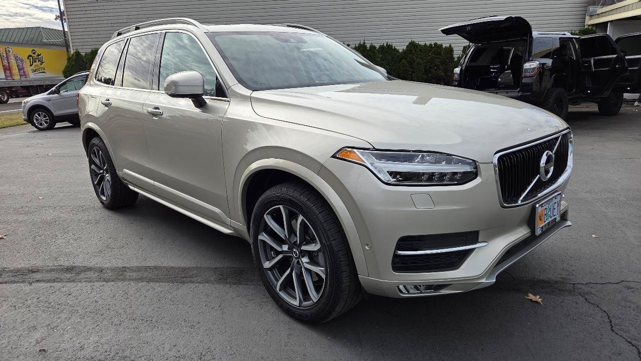 Used 2016 Volvo XC90 T6 Momentum w/ Momentum Plus Package AWD/4WD image 5