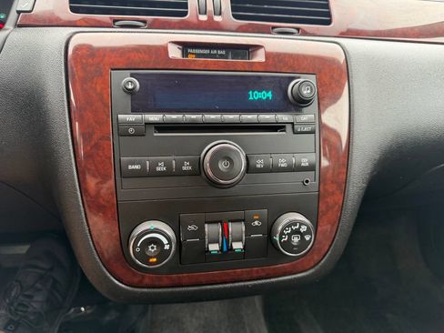 Used 2010 Chevrolet Impala LS FWD image 20