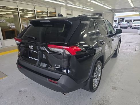 Used 2023 Toyota RAV4 XLE Premium AWD/4WD image 5