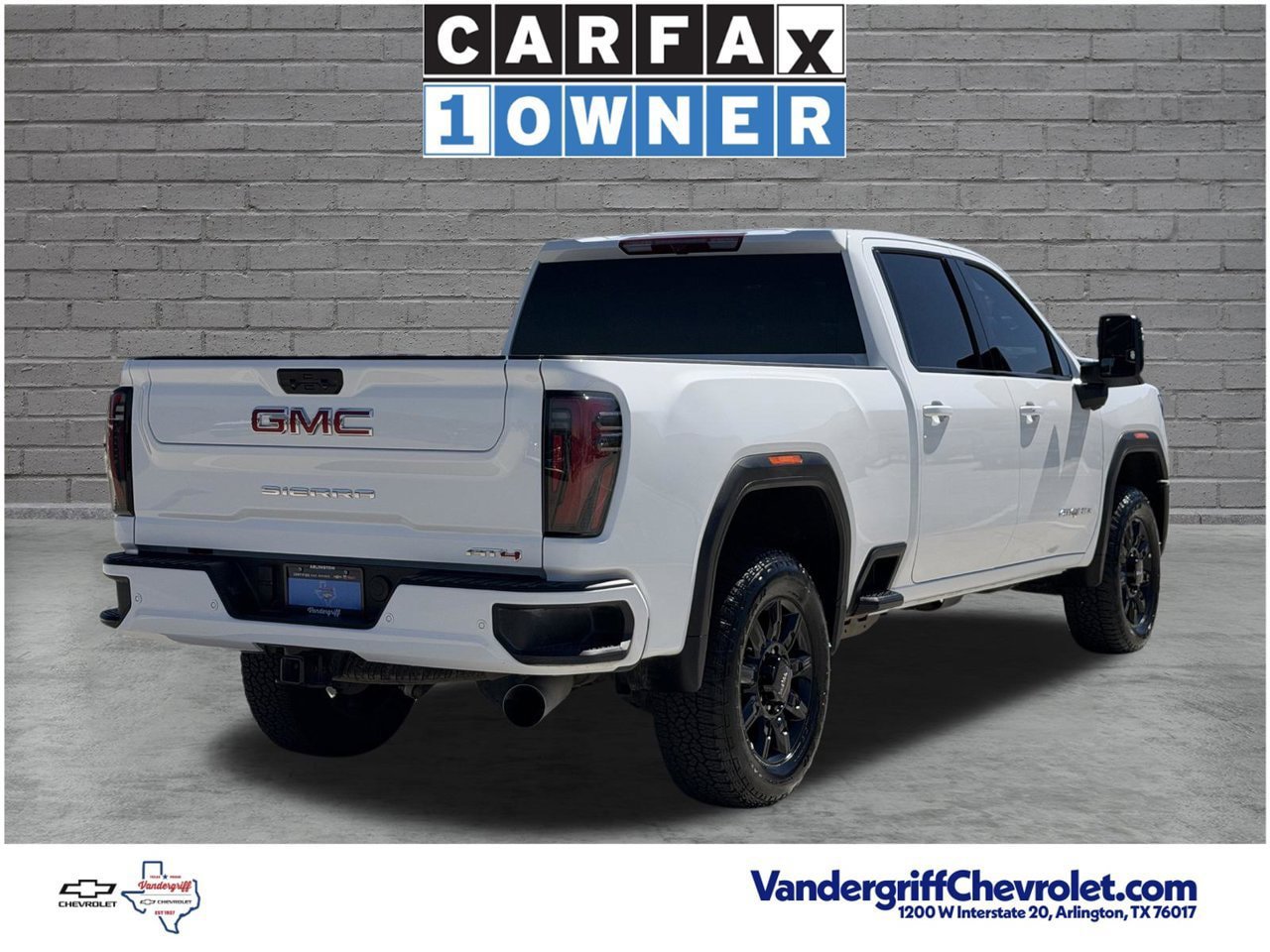 Certified 2025 GMC Sierra 2500 AT4 AWD/4WD image 4