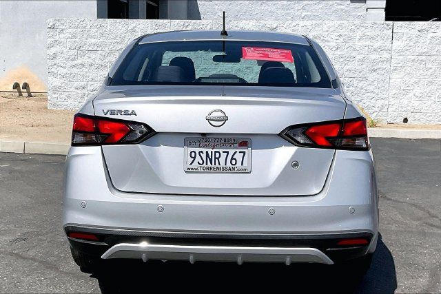 Certified 2025 Nissan Versa S w/ Trunk Package FWD image 3