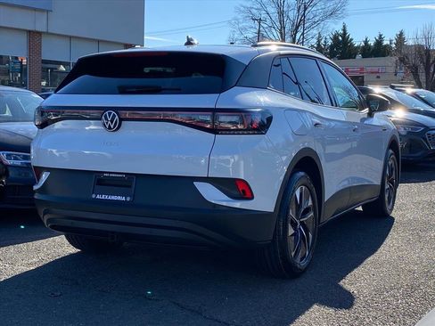 Certified 2022 Volkswagen ID.4 Pro image 3