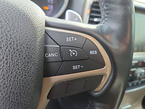 Used 2015 Jeep Grand Cherokee Limited image 18