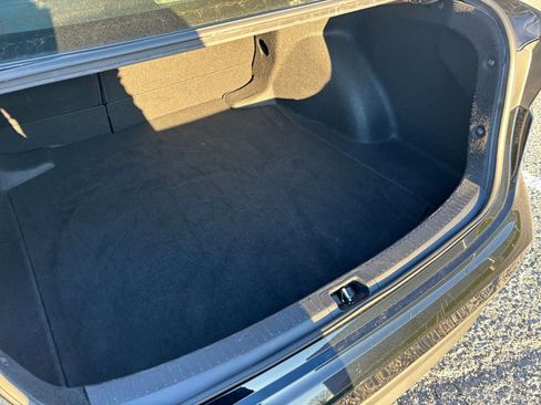 Used 2025 Toyota Corolla LE image 30