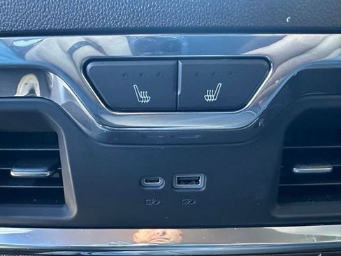 Used 2024 GMC Sierra 1500 SLT w/ SLT Premium Plus Package image 30