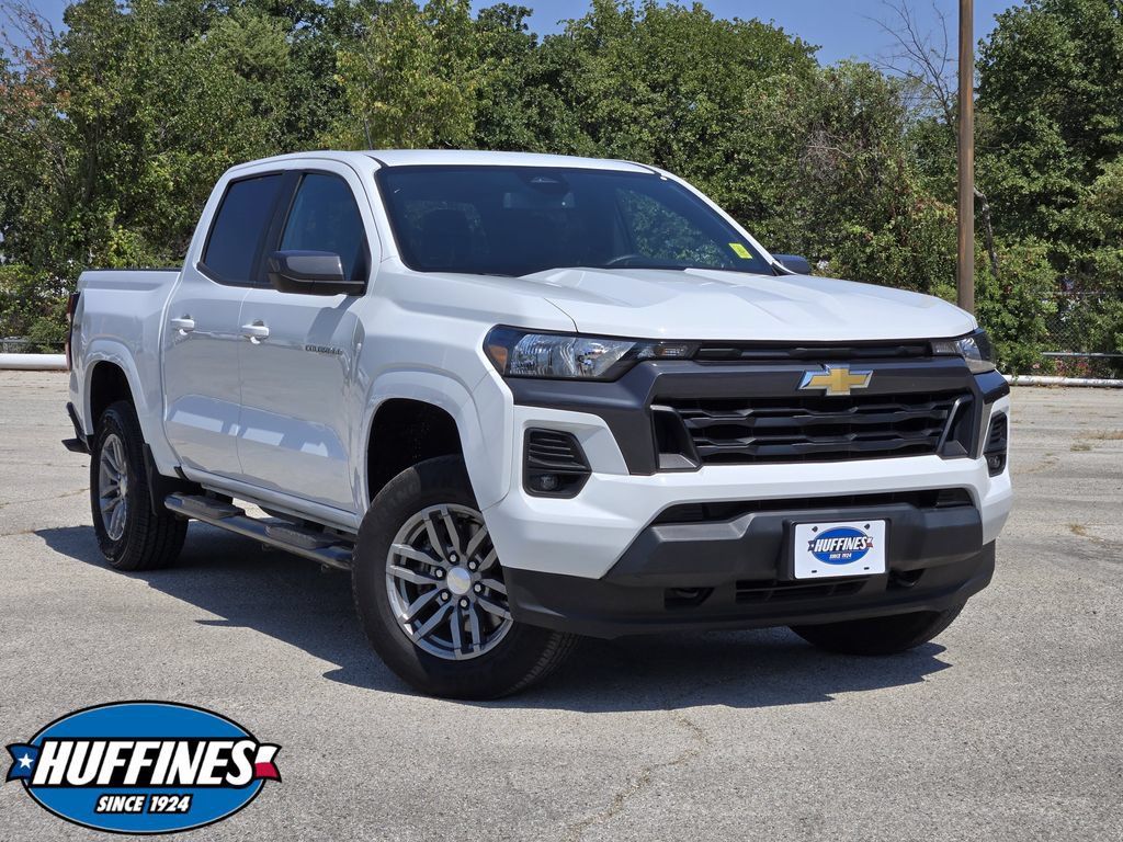 Used 2024 Chevrolet Colorado LT w/ LT Convenience Package II AWD/4WD image 1