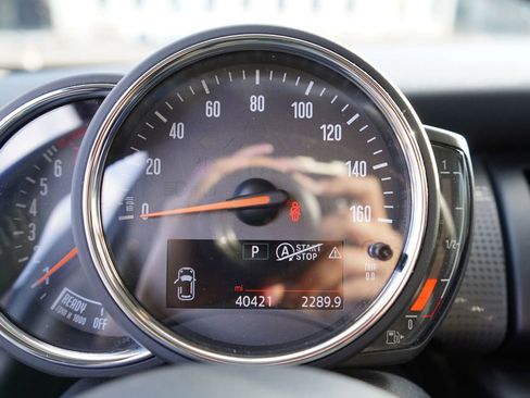 Used 2018 MINI Cooper 4-Door Hardtop FWD image 12