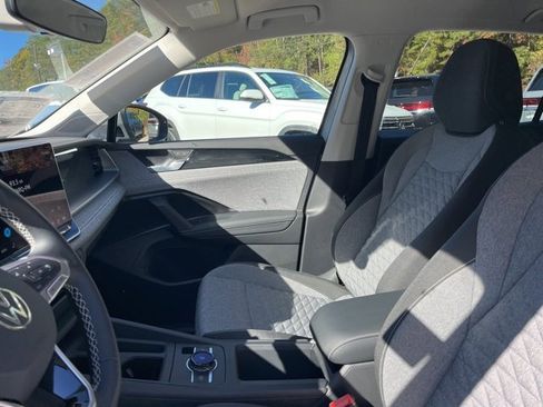 New 2026 Volkswagen Tiguan S image 9