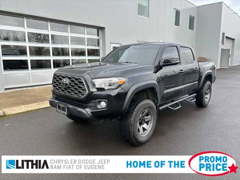 Used 2020 Toyota Tacoma TRD Off-Road w/ Technology Package image 1