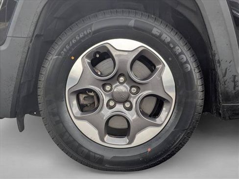 Used 2016 Jeep Renegade Sport w/ Power & Air Group FWD image 25