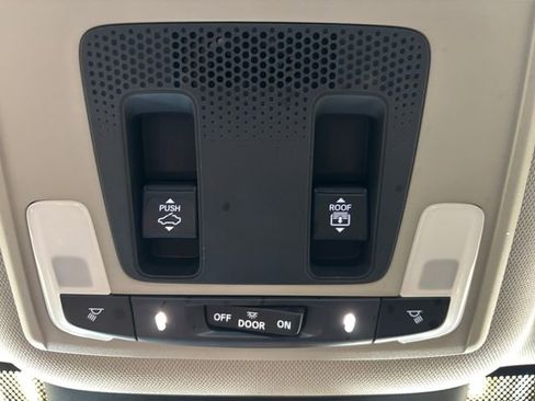 Used 2023 Honda Pilot Touring image 23