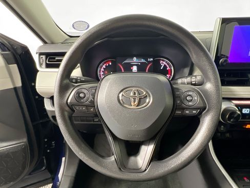 Used 2025 Toyota RAV4 XLE w/ Convenience Package image 17