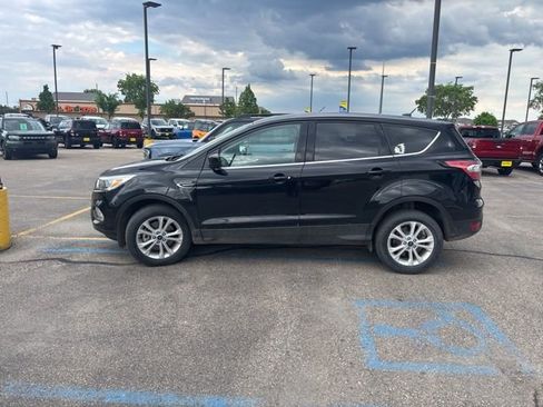 Used 2017 Ford Escape SE AWD/4WD image 4