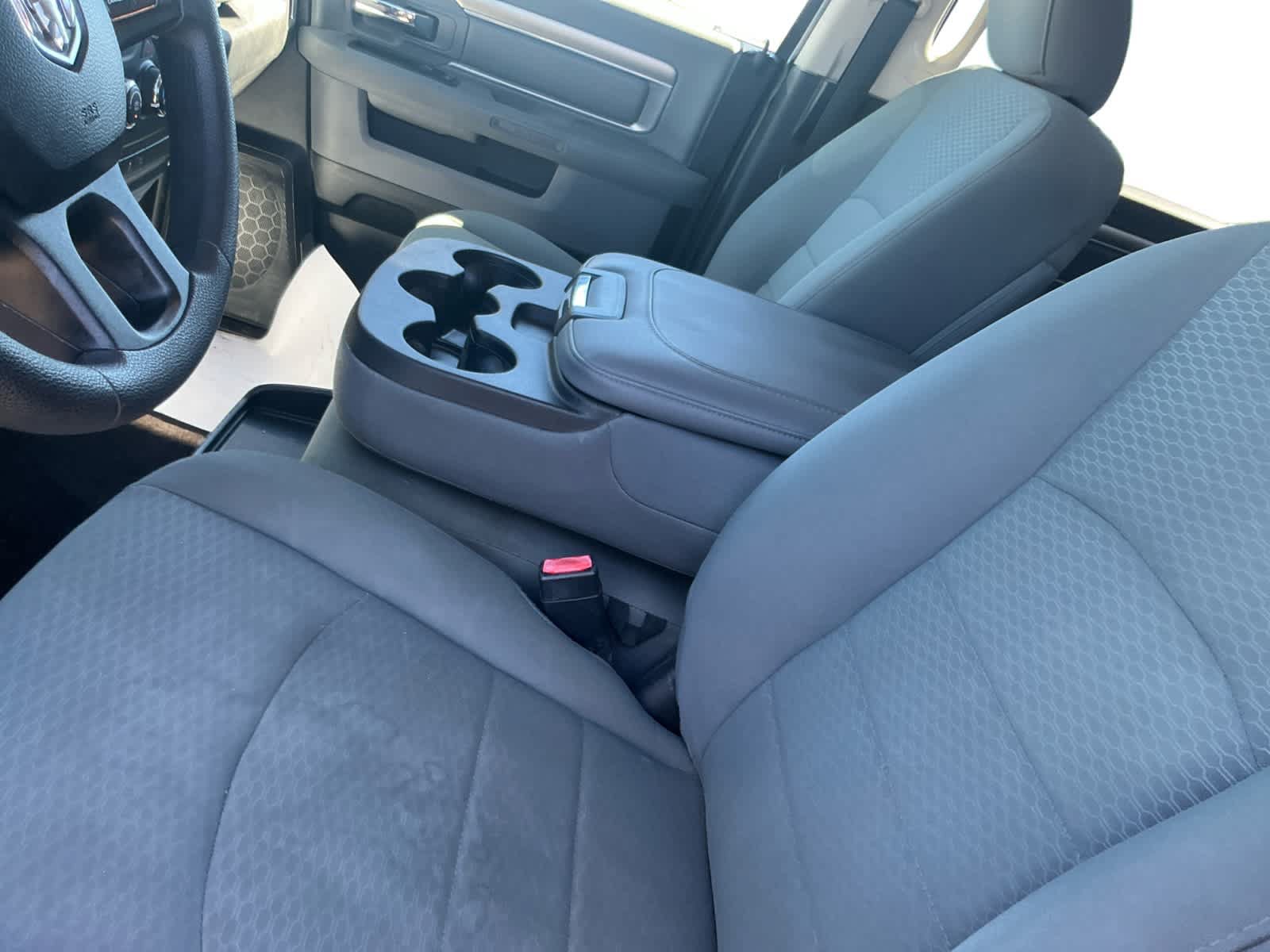 Used 2017 RAM 1500 Classic SLT AWD/4WD image 9