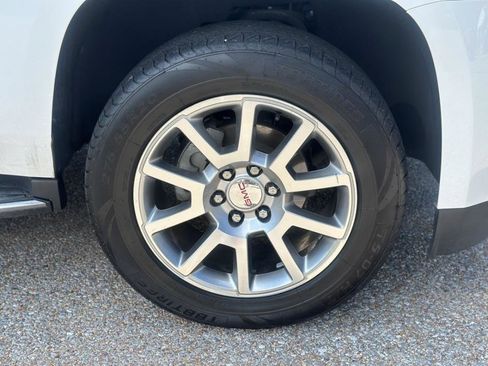 Used 2018 GMC Yukon Denali image 12