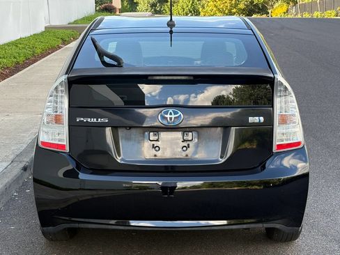 Used 2011 Toyota Prius Three w/ Navigation Pkg FWD image 5