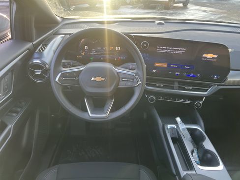 New 2026 Chevrolet Equinox EV LT image 5