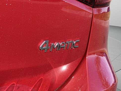 Used 2024 Mercedes-Benz EQB 300 4MATIC image 30