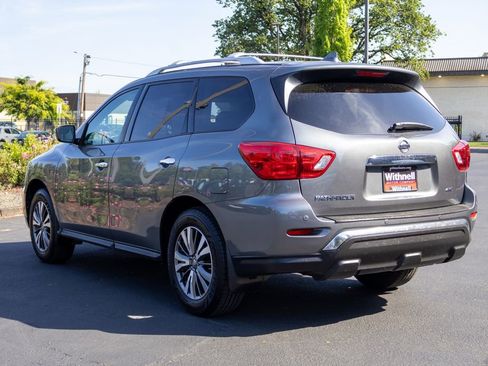 Used 2019 Nissan Pathfinder S AWD/4WD image 9