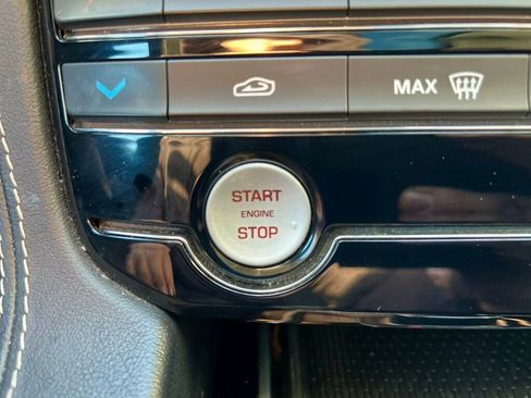 Used 2017 Jaguar F-PACE S image 23