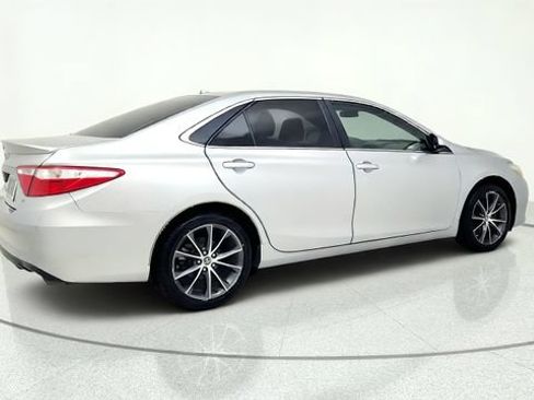 Used 2015 Toyota Camry XSE FWD image 9