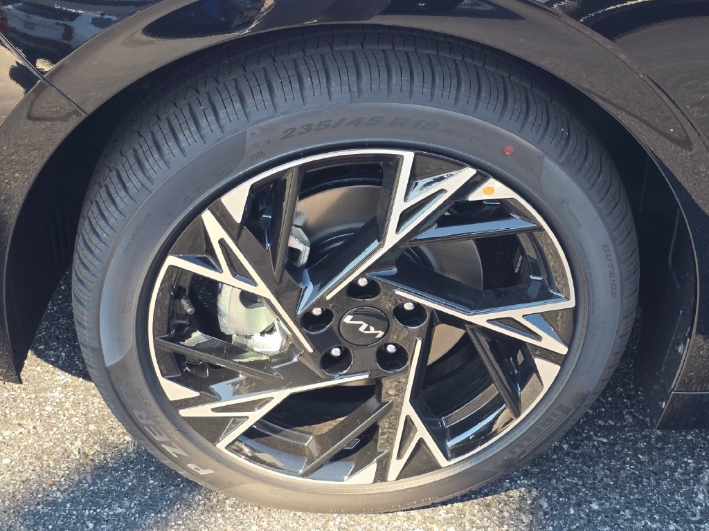 New 2027 Kia K5 GT-Line FWD image 3