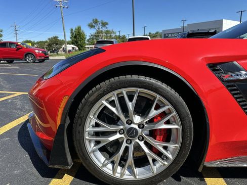 Used 2016 Chevrolet Corvette Z06 w/ 3LZ Preferred Equipment Group RWD image 19