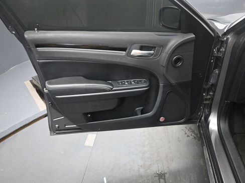 Used 2017 Chrysler 300 S w/ 300S Premium Group image 12