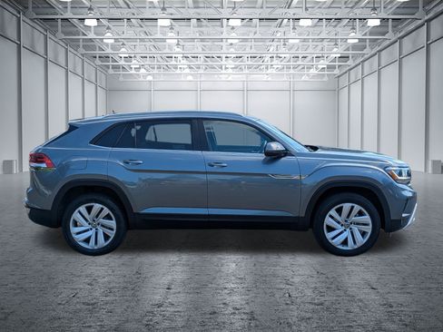 Used 2020 Volkswagen Atlas Cross Sport SE AWD/4WD image 6