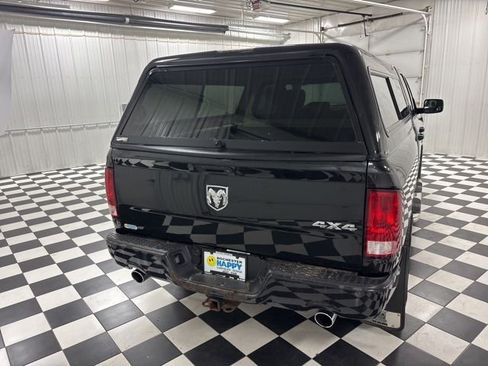 Used 2017 RAM 1500 Express AWD/4WD image 4
