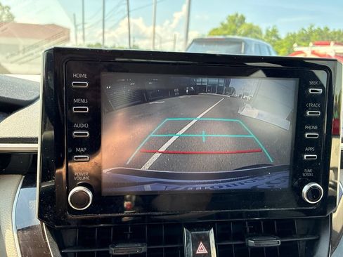 Used 2020 Toyota Corolla LE FWD image 26