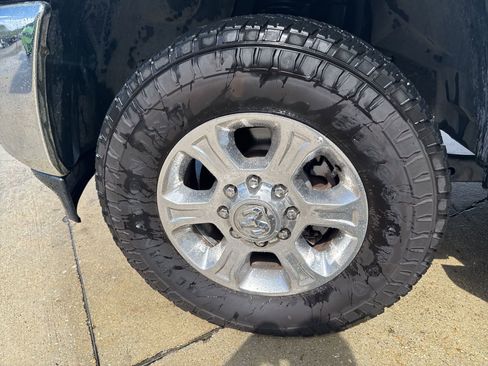 Used 2024 RAM 2500 Big Horn w/ Off Road Package image 9