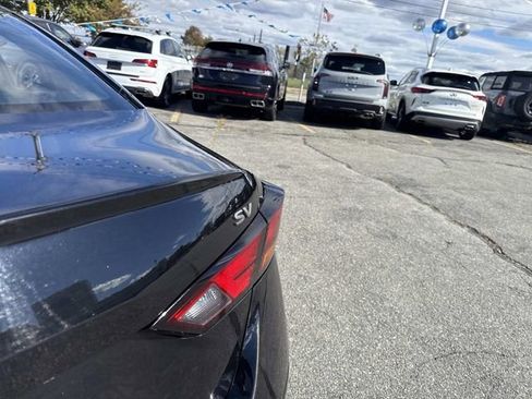 Used 2023 Nissan Altima 2.5 SV image 6