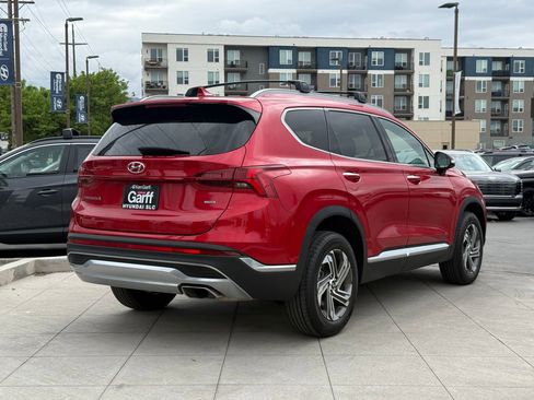 Used 2022 Hyundai Santa Fe SEL w/ Convenience + Premium Package AWD/4WD image 4