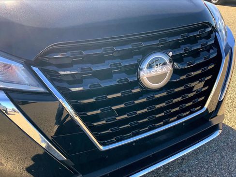 Used 2024 Nissan Kicks SV image 35