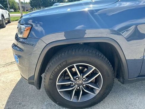Used 2020 Jeep Grand Cherokee Limited w/ Premium Lighting Group AWD/4WD image 36