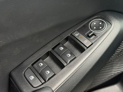 New 2026 Kia Seltos EX image 17