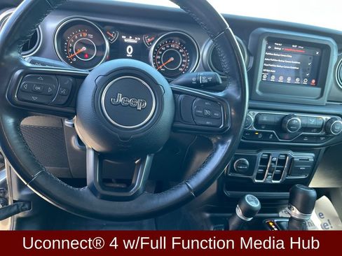 Used 2022 Jeep Gladiator Sport AWD/4WD image 9