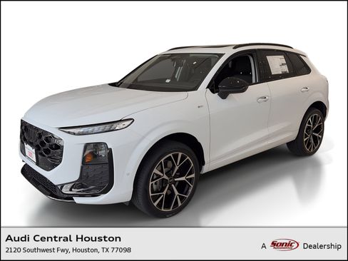 New 2026 Audi Q3 quattro 2.0T w/ 20" Wheel Package image 1