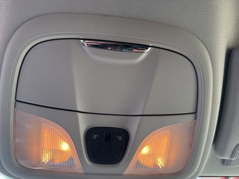 Used 2023 Jeep Cherokee Altitude Lux image 43