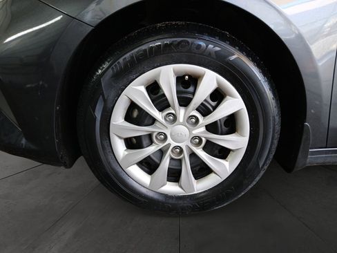 Used 2024 Kia Forte LX image 14