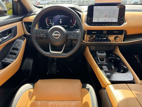 Used 2023 Nissan Rogue Platinum w/ Platinum Premium Package FWD image 15