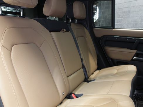 Used 2025 Land Rover Defender 110 V8 image 44